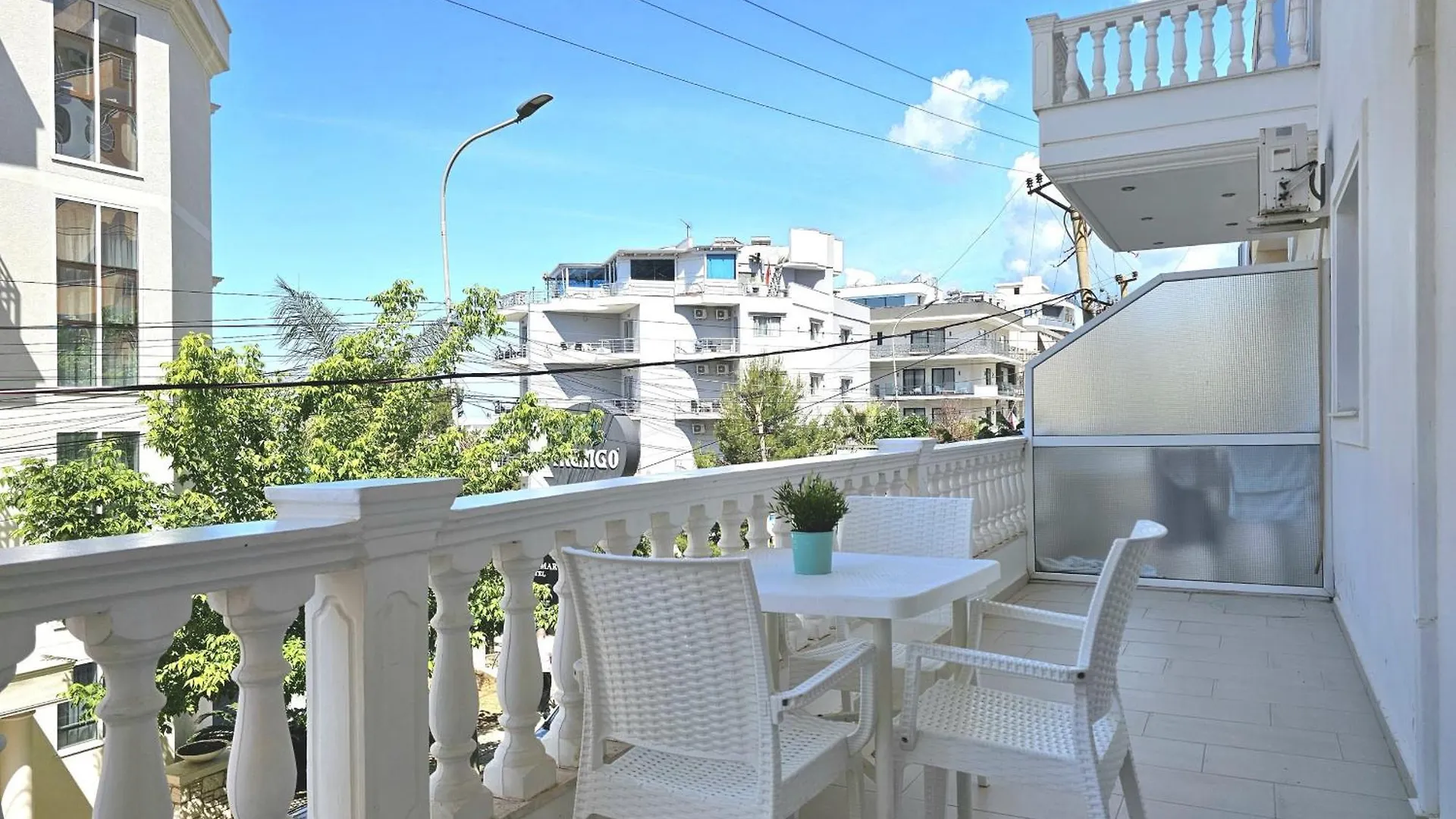 Happy Stay Eri Sarandë Lägenhet