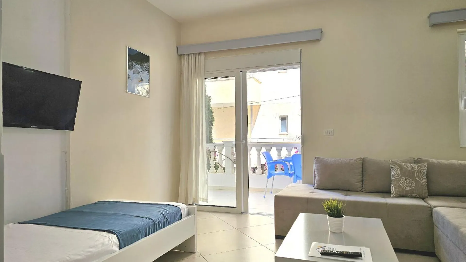 Happy Stay Eri Sarandë