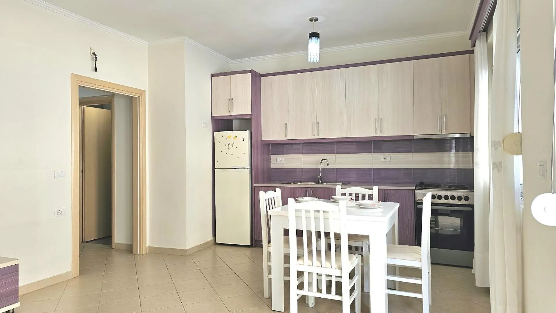 Happy Stay Eri Sarandë