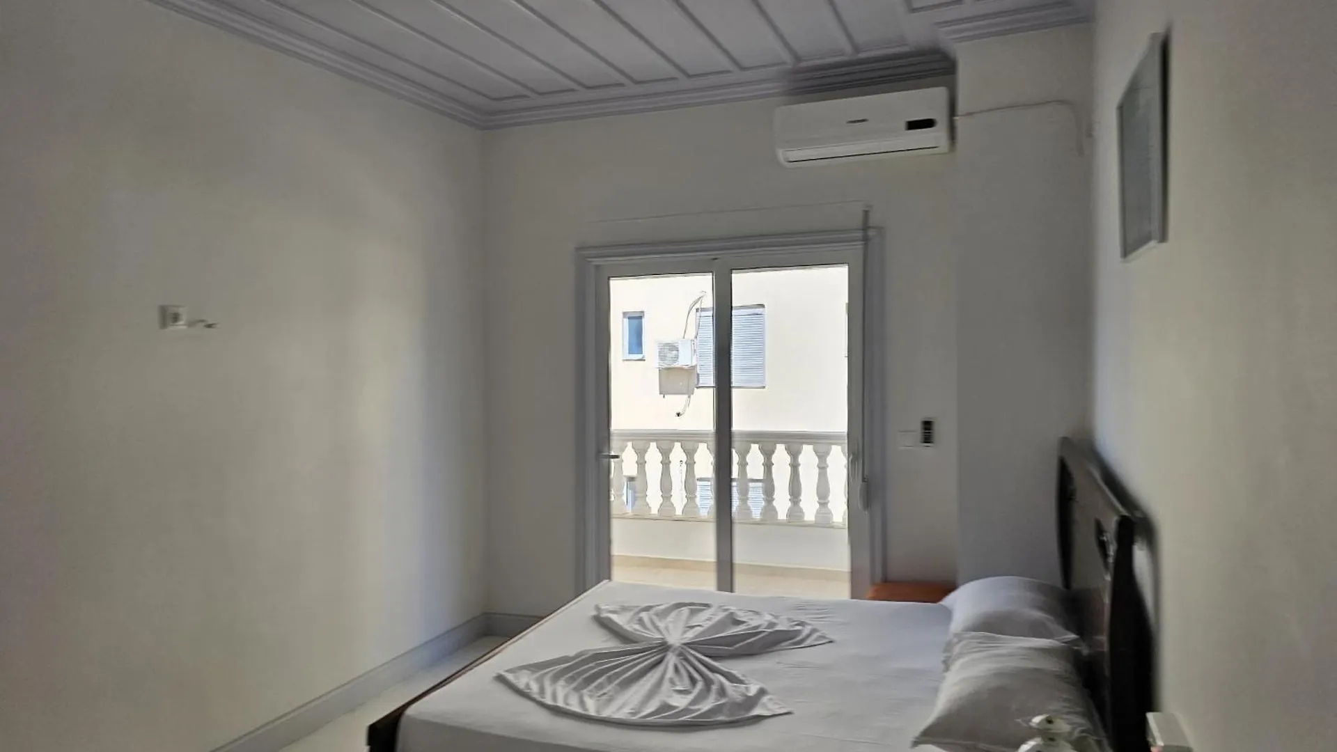 Happy Stay Eri Sarandë