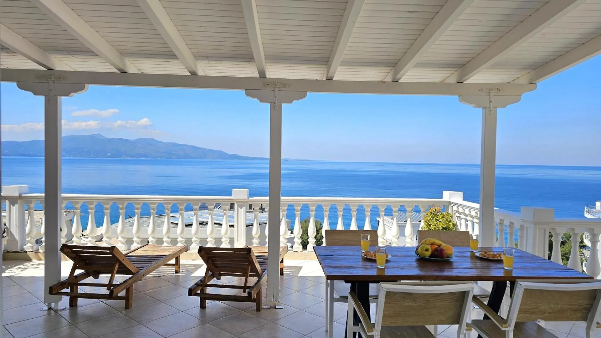 Happy Stay Eri Sarandë