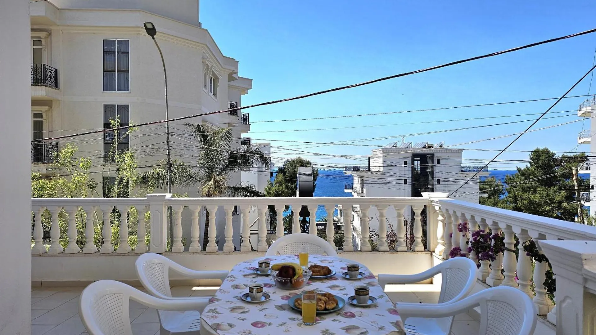 Happy Stay Eri Sarande Albania