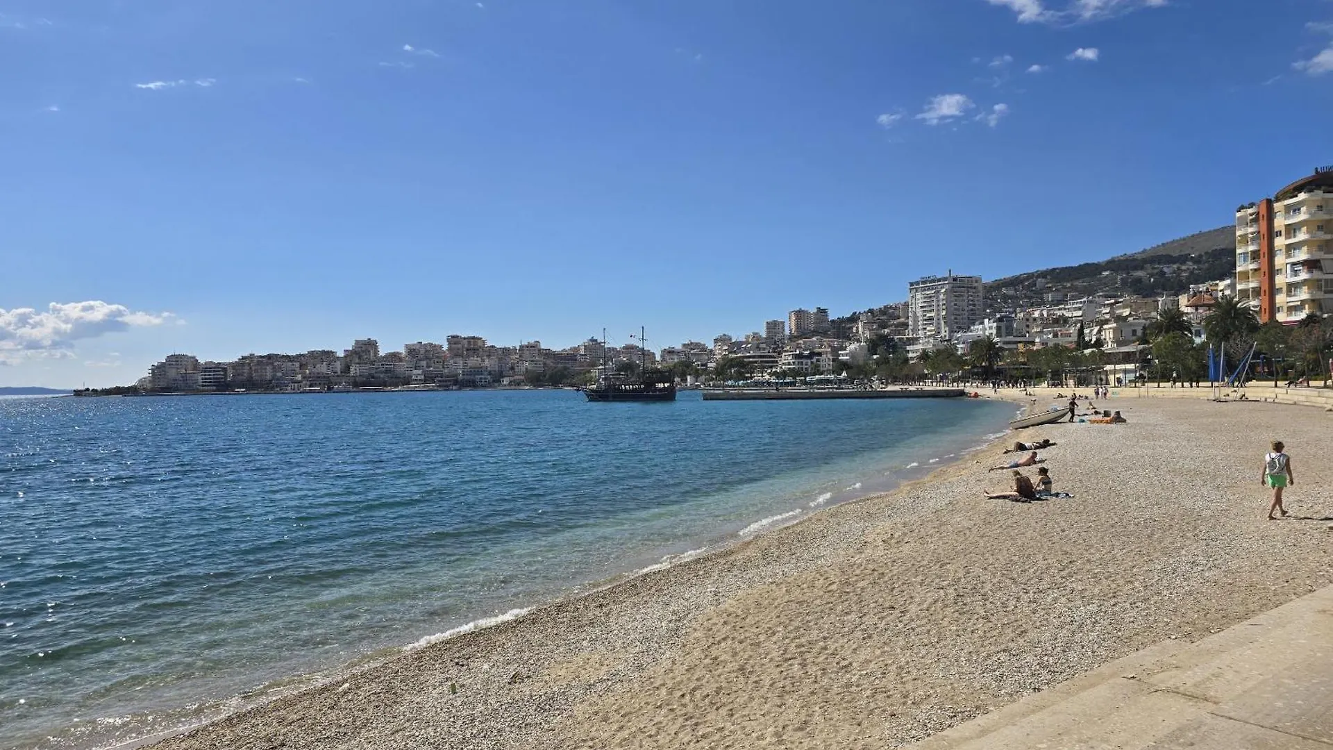 Happy Stay Eri Sarande 0*,  Albania
